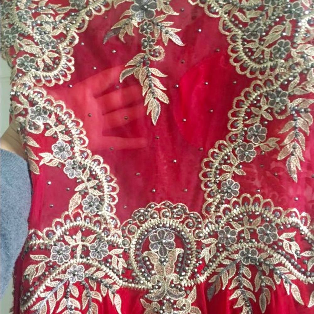 Dress - Picture 2 of 6